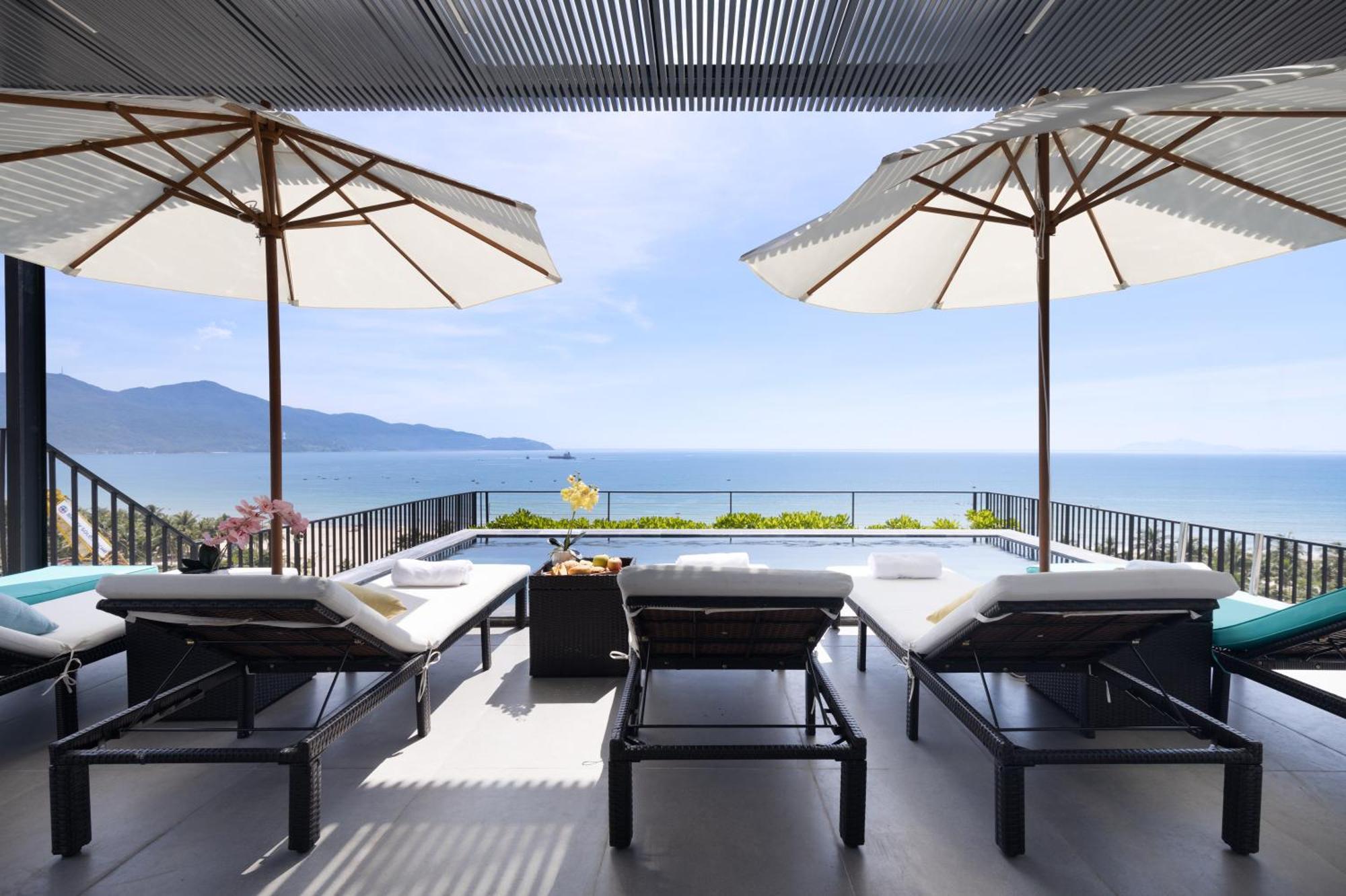 Jbay Beachfront Boutique Hotel Da Nang Bagian luar foto