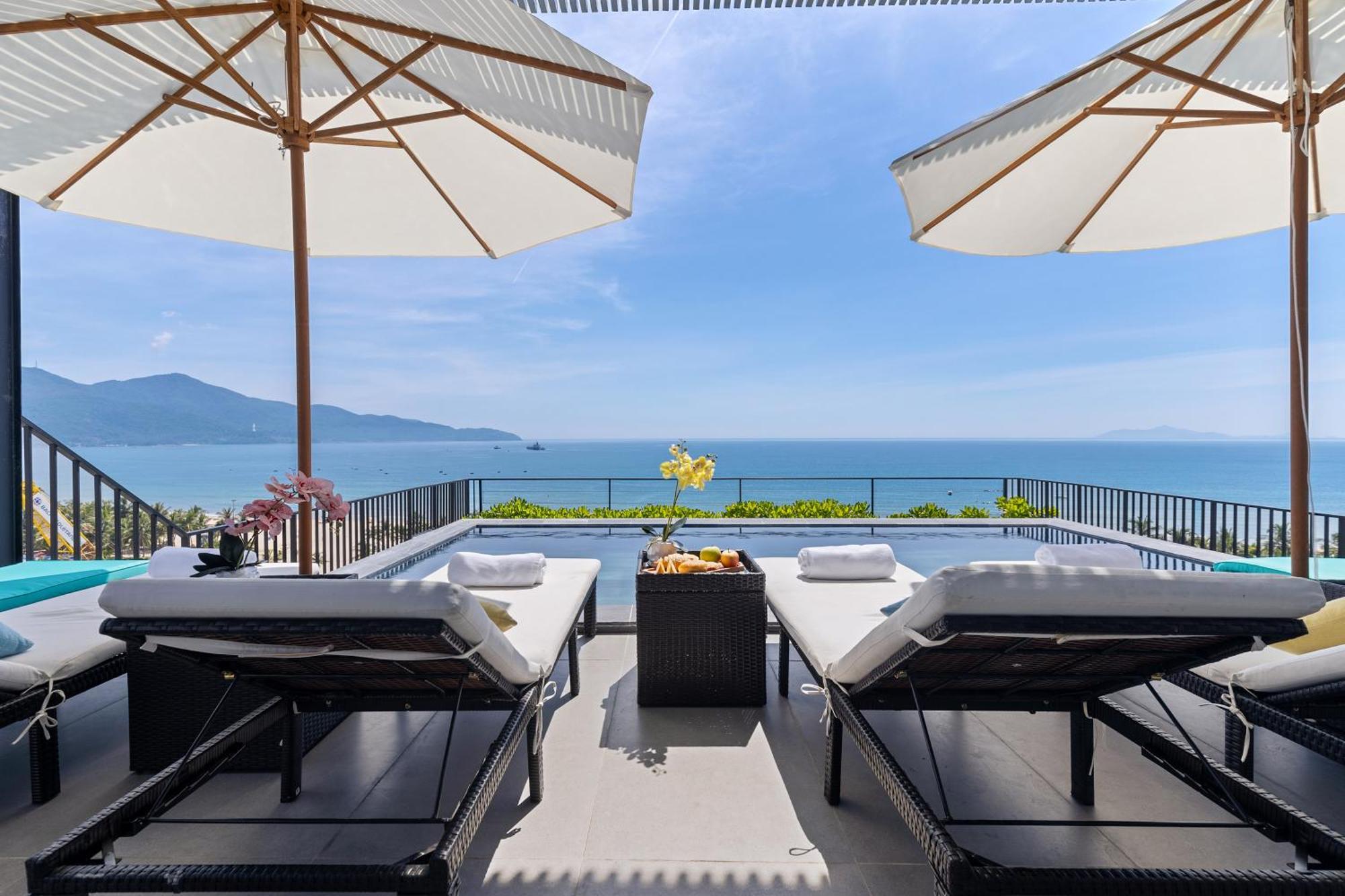 Jbay Beachfront Boutique Hotel Da Nang Bagian luar foto