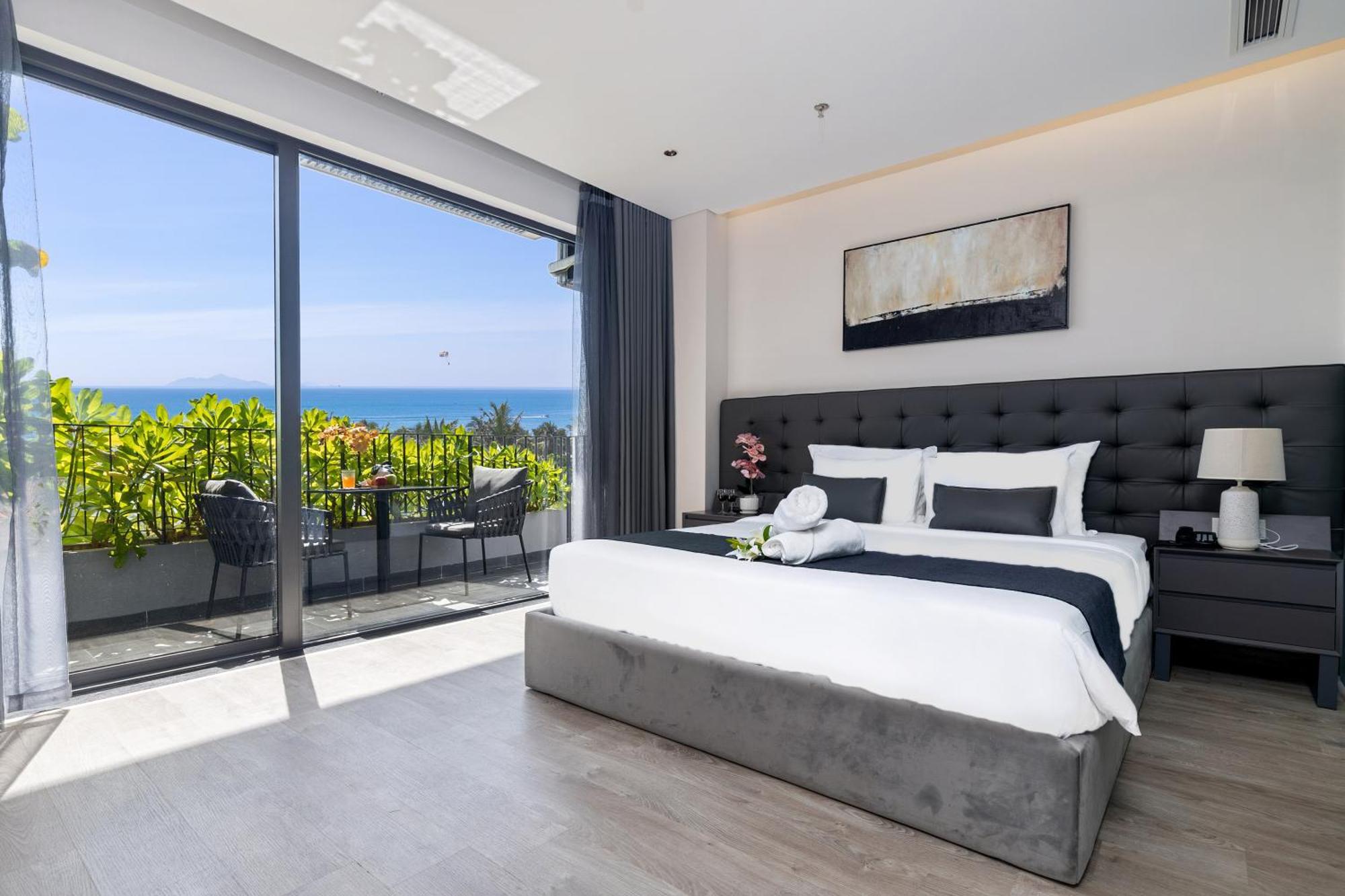 Jbay Beachfront Boutique Hotel Da Nang Bagian luar foto