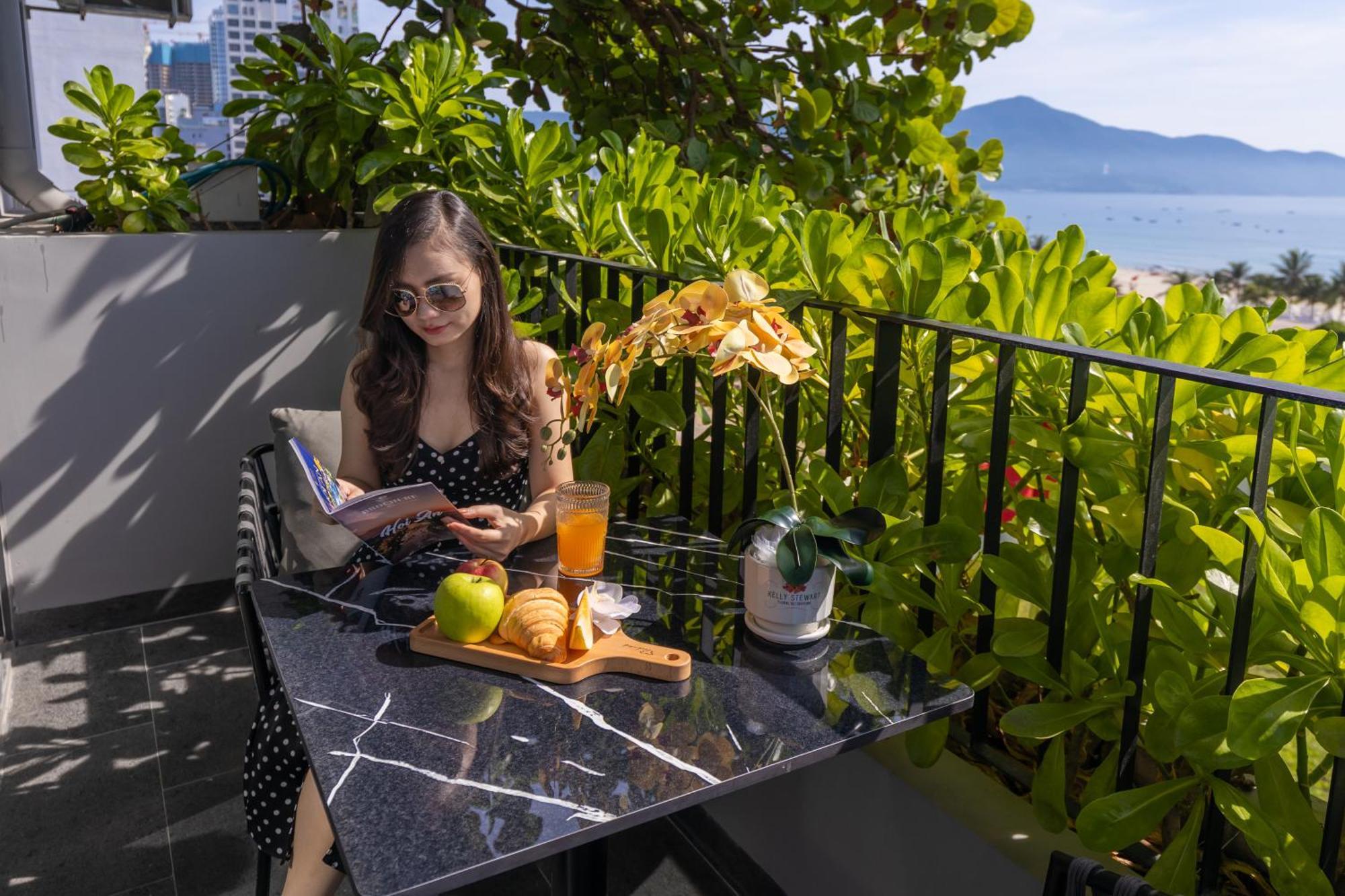 Jbay Beachfront Boutique Hotel Da Nang Bagian luar foto