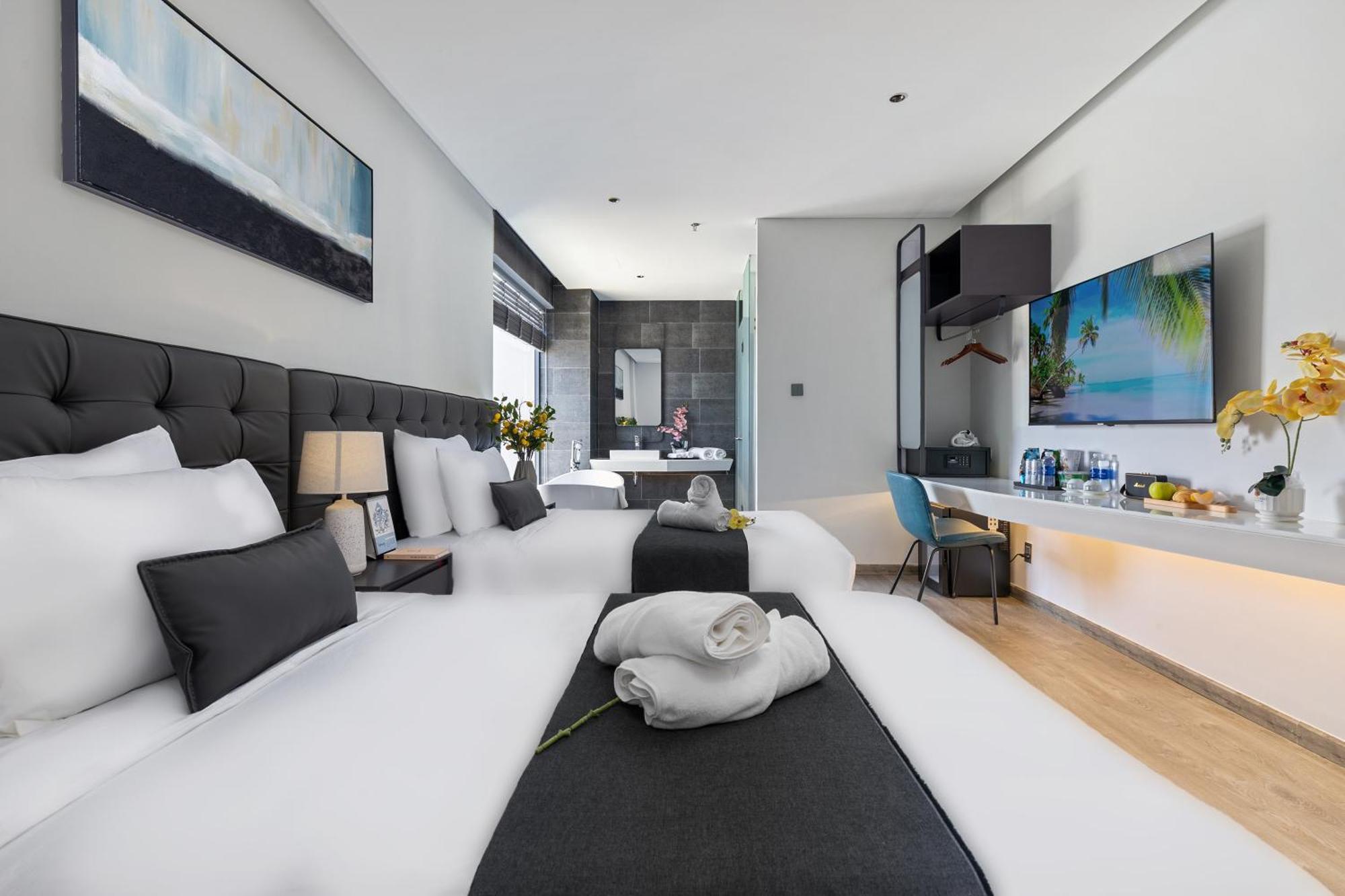 Jbay Beachfront Boutique Hotel Da Nang Bagian luar foto