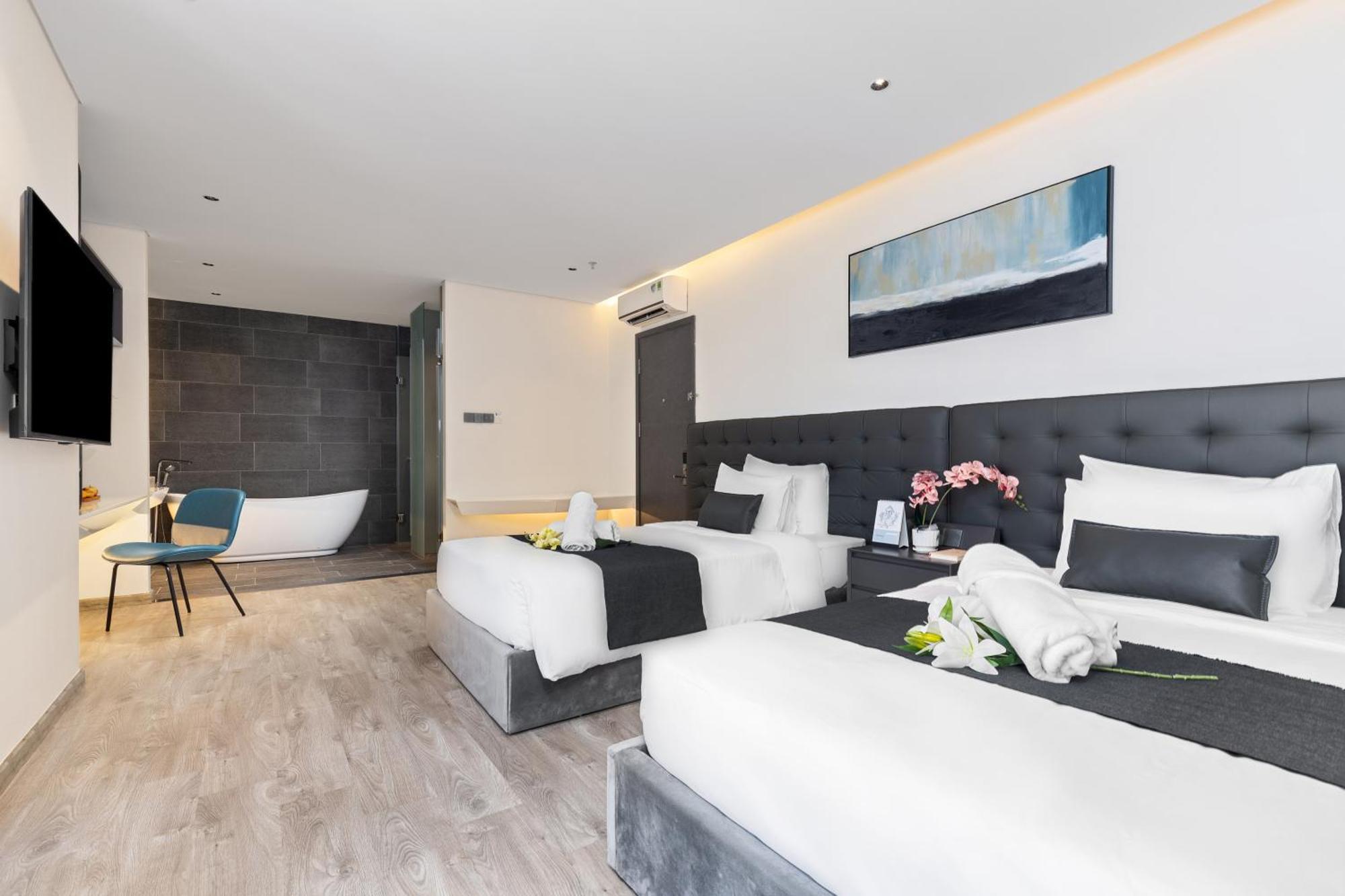 Jbay Beachfront Boutique Hotel Da Nang Bagian luar foto