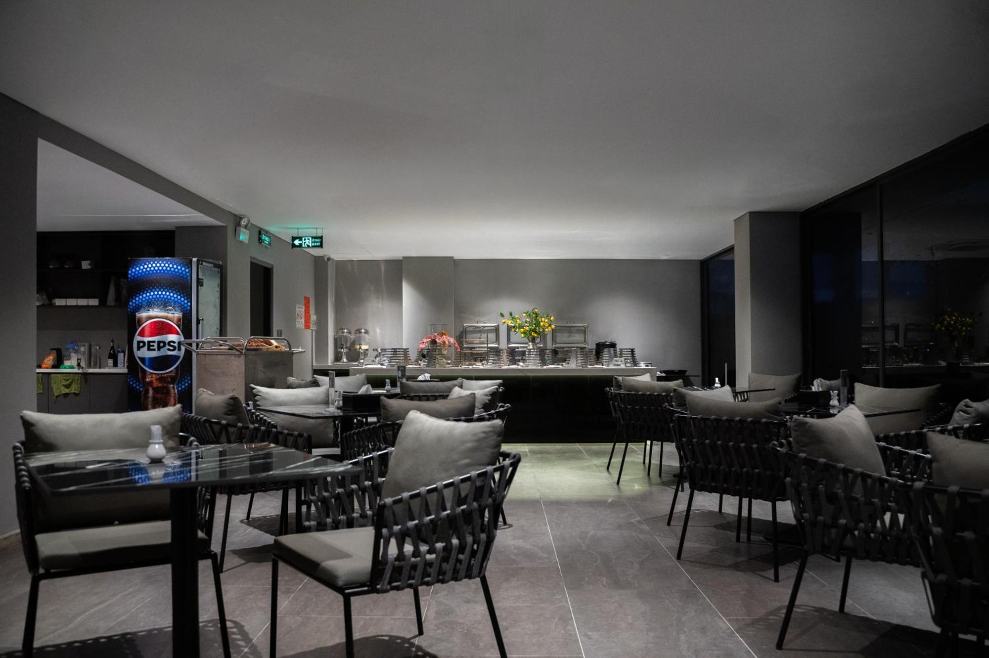 Jbay Beachfront Boutique Hotel Da Nang Bagian luar foto