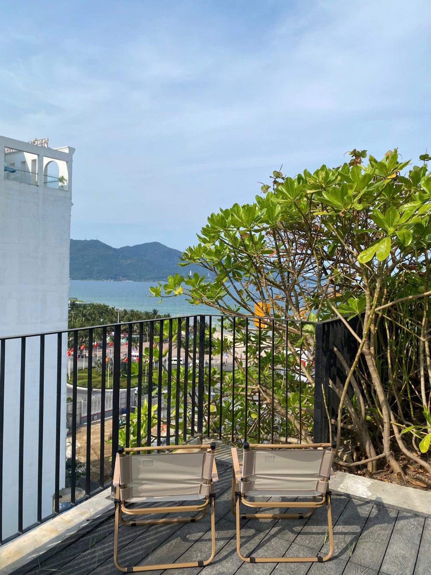 Jbay Beachfront Boutique Hotel Da Nang Bagian luar foto